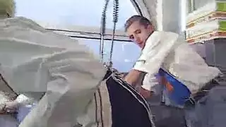 ينيك الخادمة المطيزة