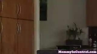 مسن أسد امريكي الأسترالي