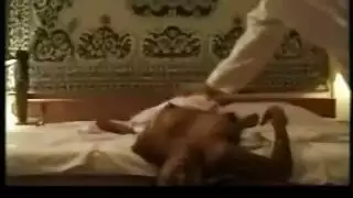 جنس هندي ناري: مضاجعة قاسية ولعب عنيف بالصدر