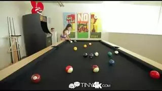 غنيمة في سن المراهقة لاتينا أنثى هزة الجماع