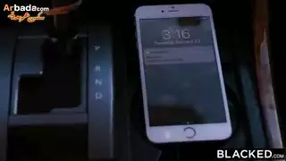 مراهقة شرجية تأخذ ضرب عنيف في وضعية الكلب