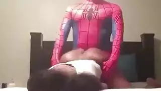 رحلة شرجية عنيفة: متعة موجعة تؤدي إلى ذروة صارخة