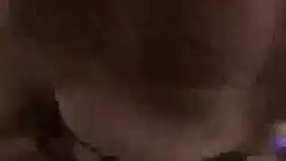 مشهد إباحي: شقراء تصرخ خلال نشوات متعددة