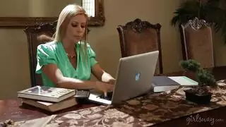 رجل عجزز وفتاة صغيرة