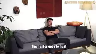 كسها يتدمر من قبل زب تركي مسيطر