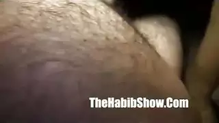 شرج صريح: شاب عربي وعاهرة ذات مؤخرة كبيرة